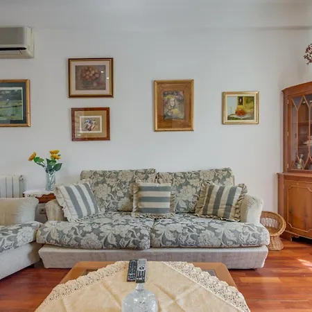 Marmont Apartment